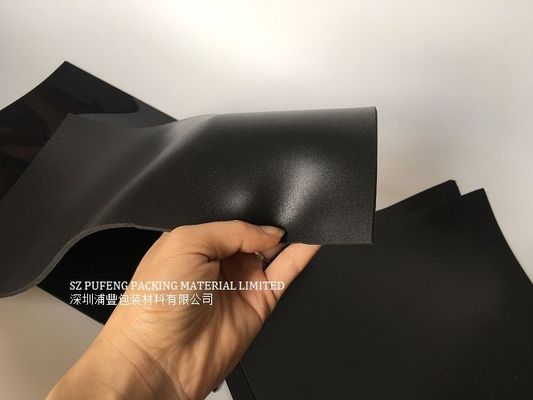 Fogli di schiuma poliuretanica a celle aperte INOAC PORON impermeabili E-8000 da 30 mm